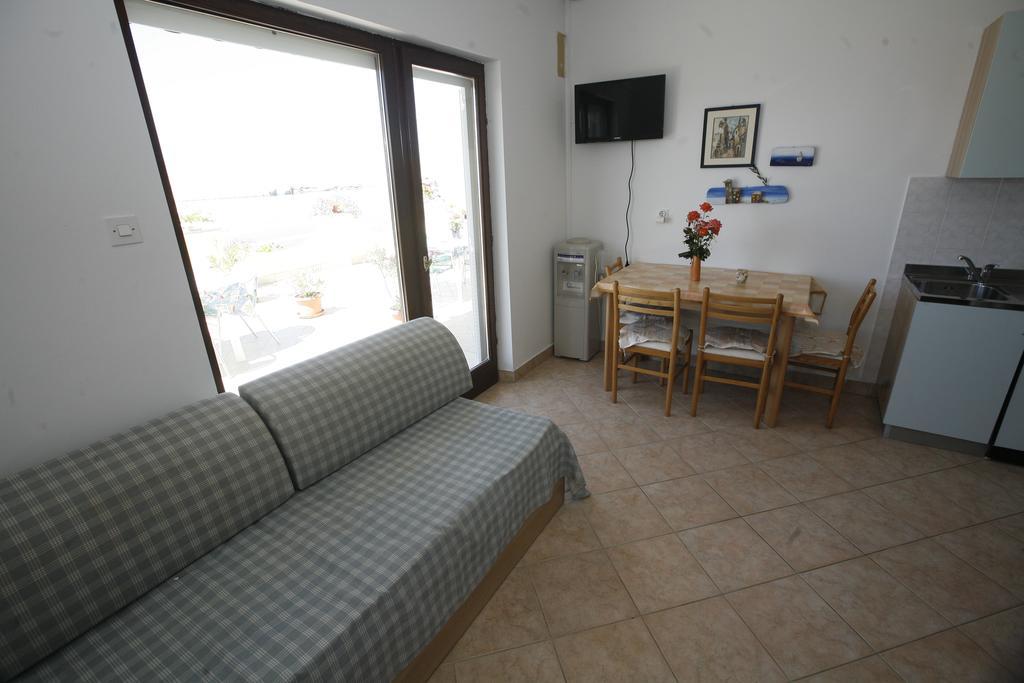 Apartments Roza Miskovici Exterior photo